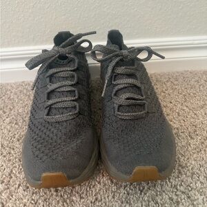 Men’s size 11 NOBULL Project Dark Grey Aspire runners